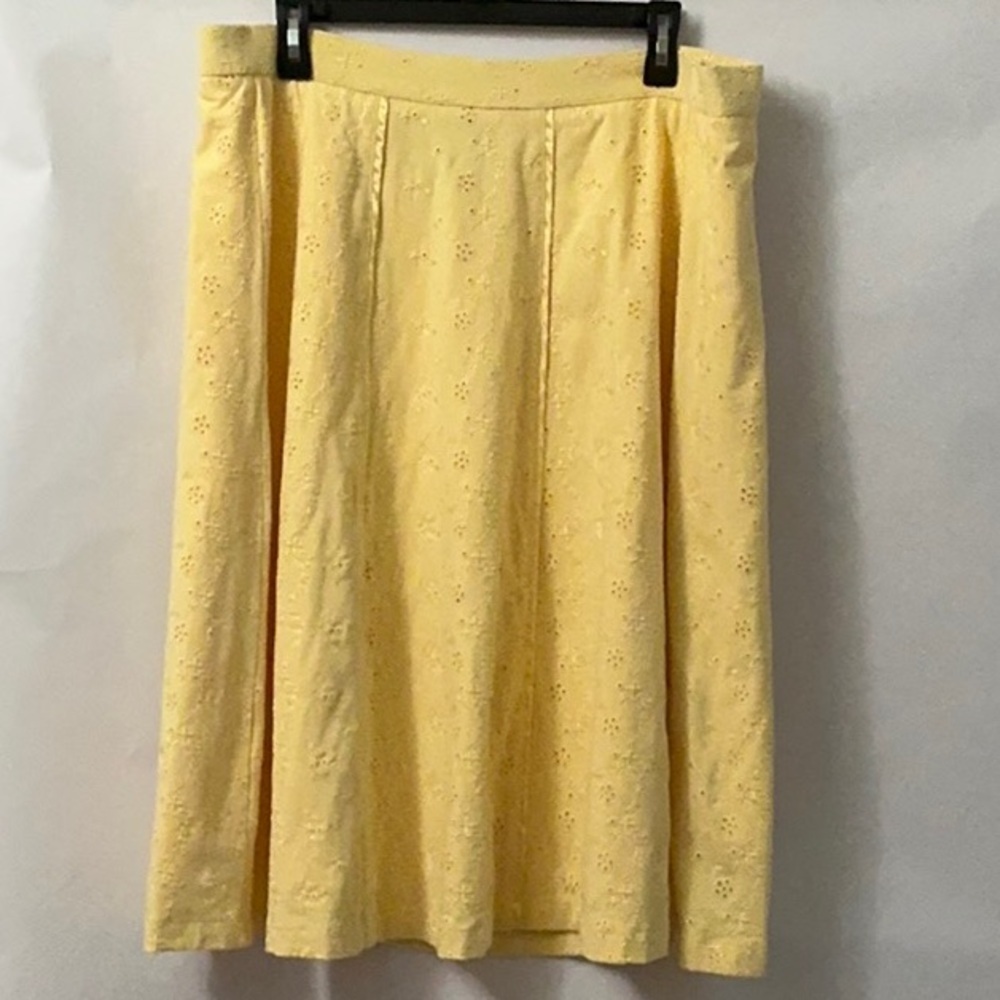 ☀️Susan Graver, Yellow Eyelet Skirt, Size 1X